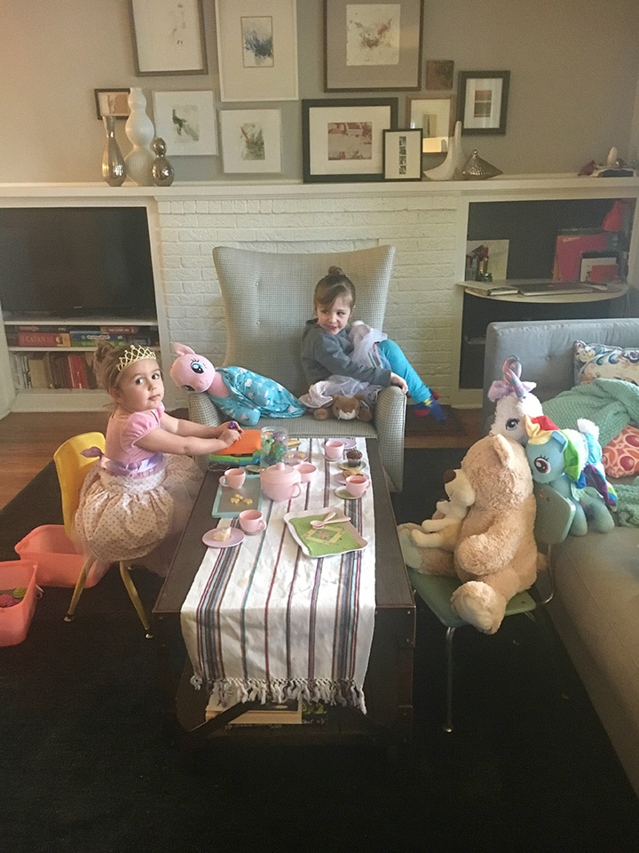 tea party activity at home for toddlers and kids.
