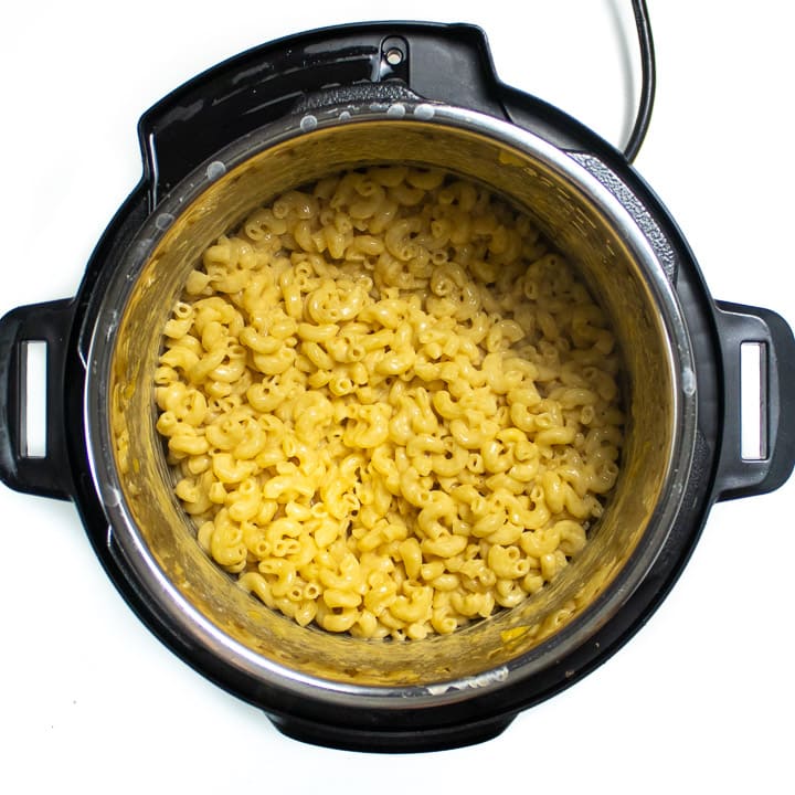 Instant pot with cooked Mac and cheese.